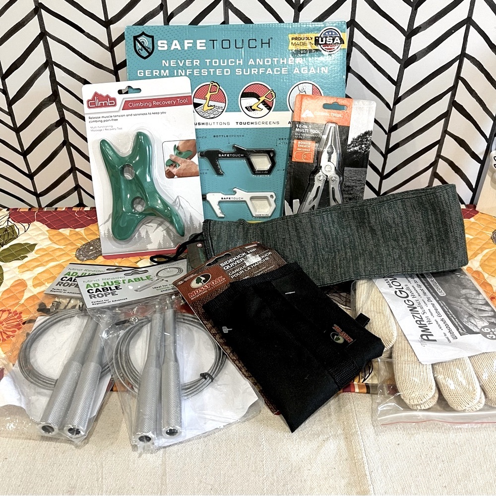 NWT Ultimate Outdoor Enthusiast Gadget Bundle